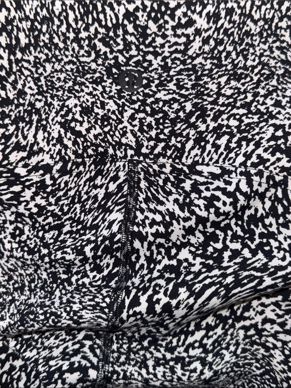 Lululemon Black and White Speckled Two-Piece Active Set - Picture 4 of 7